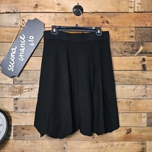 OLIVIA & GRACE Women's Black sweater Knit pull on Scallop Hem Skirt Size M
